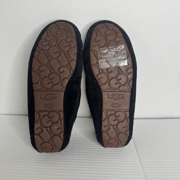 UGG Women's Dakota Slippers - Picture 5 of 7